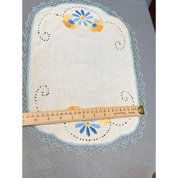 Vintage Embroidered Linen Doilies Set of 3 Blue & Yellow Floral Light Blue Croch - Picture 7 of 11